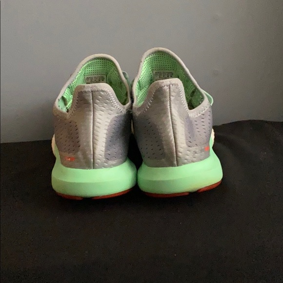 Adidas - Picture 4 of 7